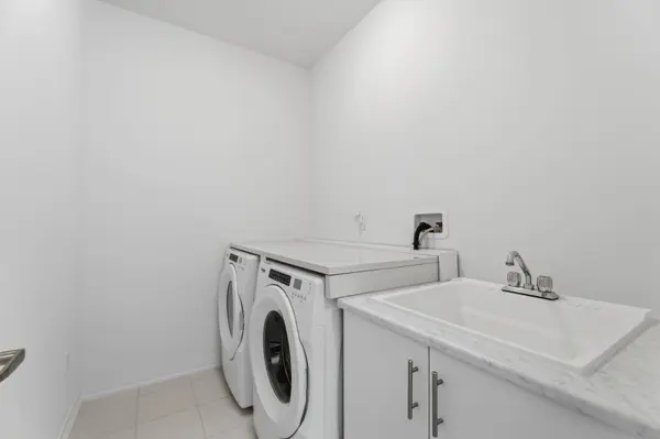 170 Spitfire DR, Hamilton, ON L0R 1W0
