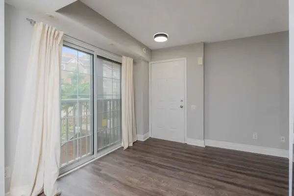 9 Windermere AVE #79, Toronto W01, ON M6S 5A4