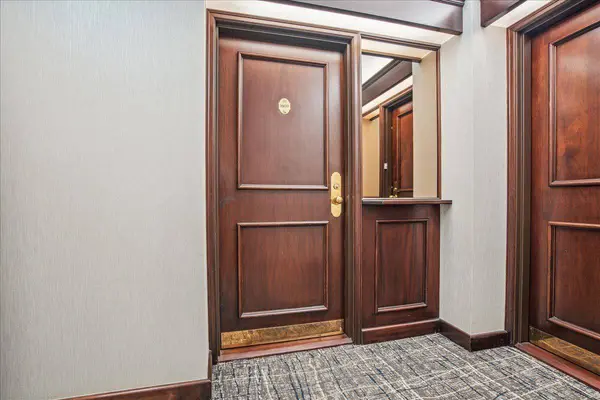 1300 Islington AVE #1609, Toronto W08, ON M9A 5C4