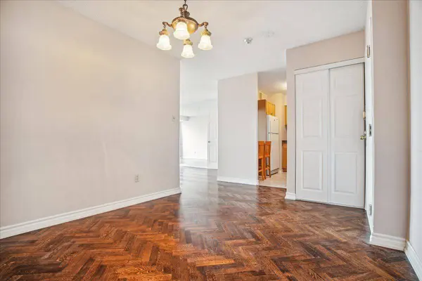 1300 Islington AVE #1609, Toronto W08, ON M9A 5C4