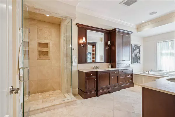 1267 Cumnock CRES, Oakville, ON L6J 2N6