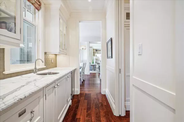 1267 Cumnock CRES, Oakville, ON L6J 2N6