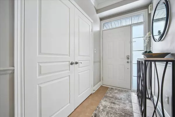 2313 Blue Oak CIR, Oakville, ON L6M 5J3