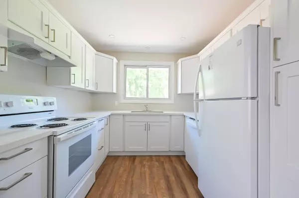 2471 Meadowood CRES, Oakville, ON L6L 1V5