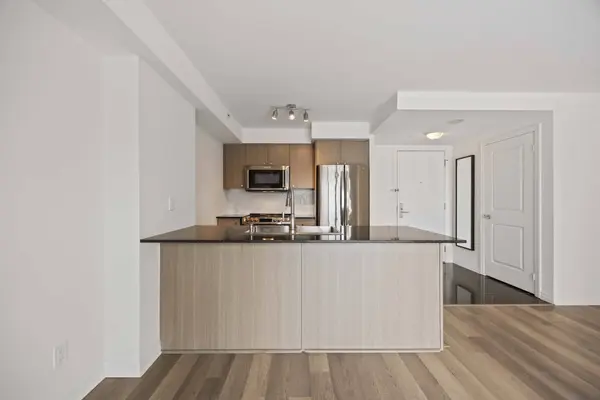 275 Yorkland RD #306, Toronto C15, ON M2J 0B4