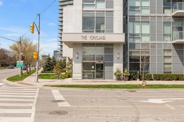 275 Yorkland RD #306, Toronto C15, ON M2J 0B4