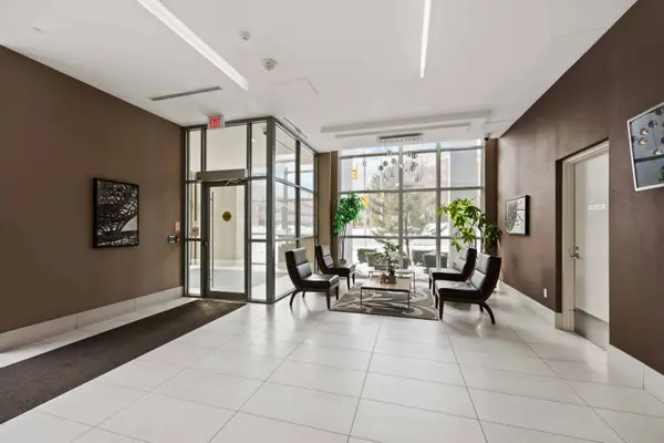 275 Yorkland RD #306, Toronto C15, ON M2J 0B4
