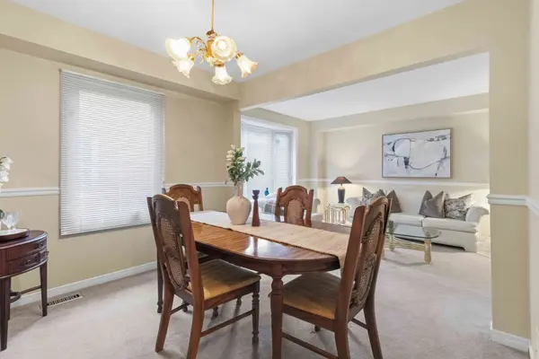 550 Petawawa CRES, Mississauga, ON L4Z 2N3