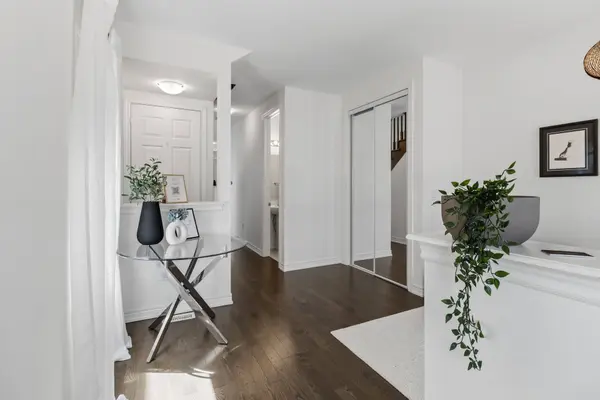 3875 Tufgar CRES, Burlington, ON L7M 1N7