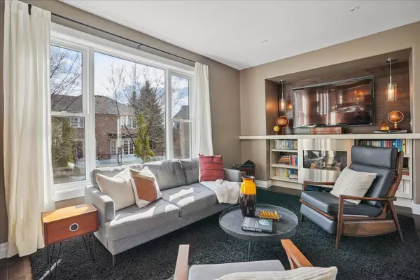 5956 Chercover CT, Burlington, ON L7L 6T2