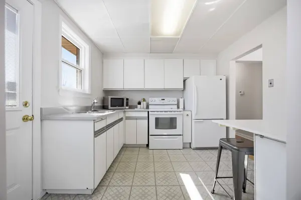 66 Melchior DR, Toronto E10, ON M1E 3W5