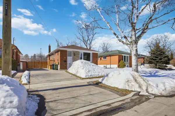 66 Melchior DR, Toronto E10, ON M1E 3W5