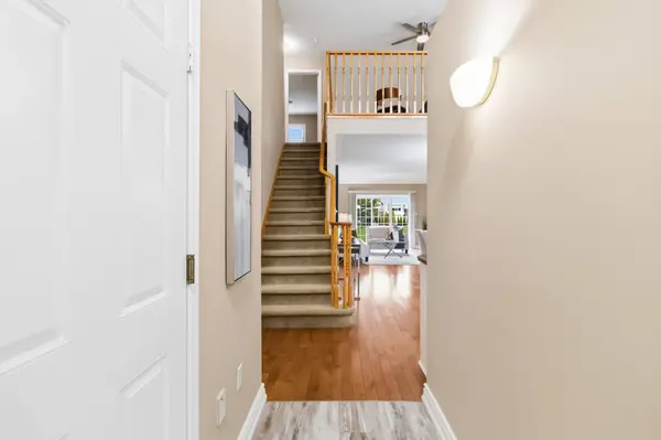 4275 Millcroft Park DR #17, Burlington, ON L7M 4L9