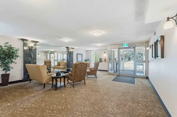 970 Golf Links RD #205, Hamilton, ON L9K 1J8