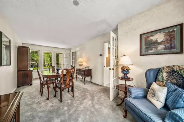 1529 Greenbriar DR, Oakville, ON L6M 1Y7