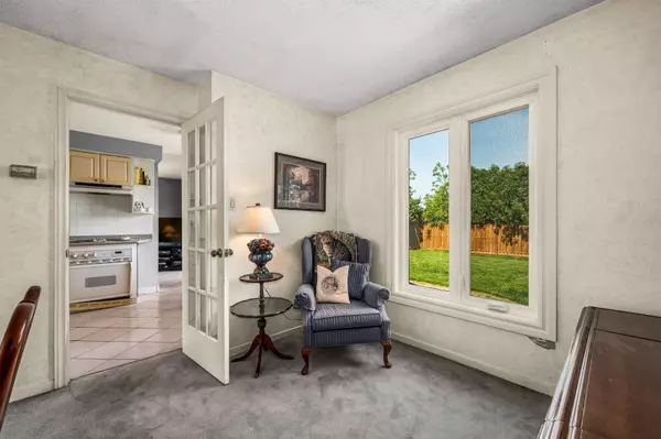 1529 Greenbriar DR, Oakville, ON L6M 1Y7