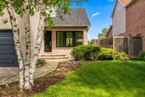 1529 Greenbriar DR, Oakville, ON L6M 1Y7