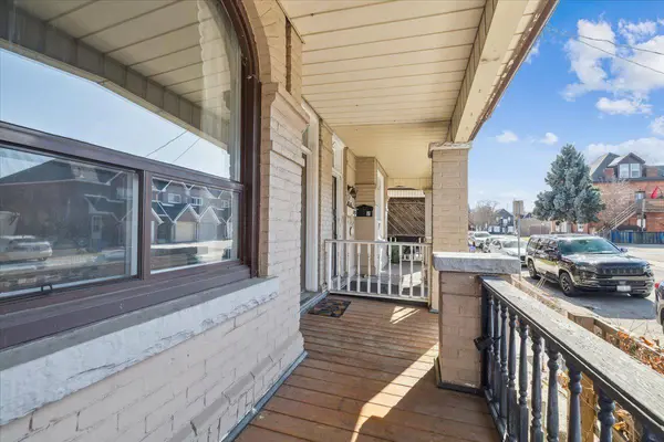 28 St Matthews AVE, Hamilton, ON L8L 5P3