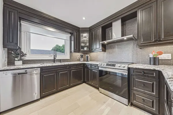336 Tuck DR, Burlington, ON L7L 2R3