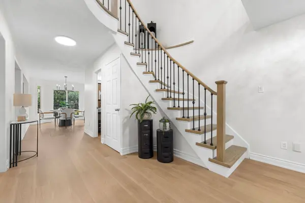 435 March CRES, Oakville, ON L6H 5X7