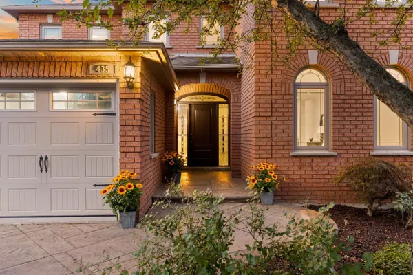 435 March CRES, Oakville, ON L6H 5X7