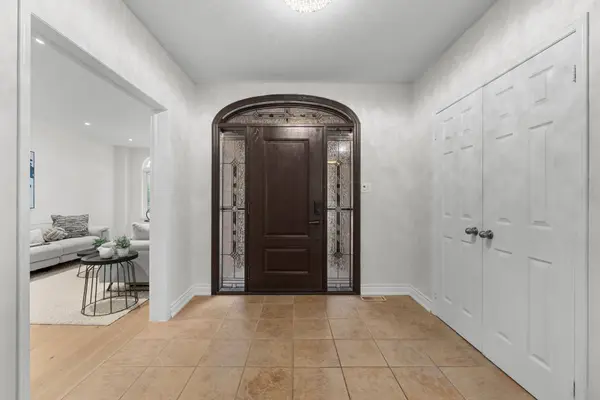435 March CRES, Oakville, ON L6H 5X7