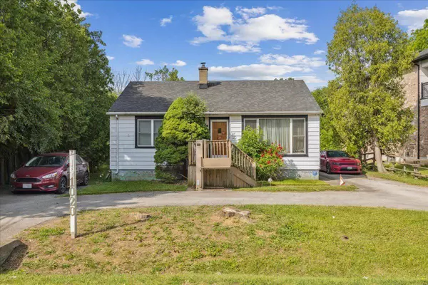 1020 Kent AVE, Oakville, ON L6H 1Z6