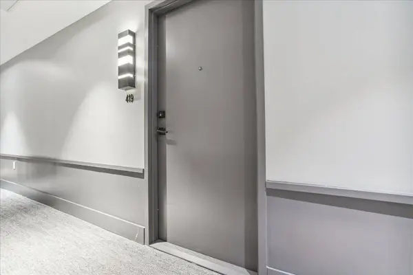 2489 Taunton RD #419, Oakville, ON L6H 3R9