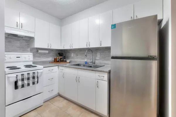 64 Benton ST #301, Kitchener, ON N2G 4L9