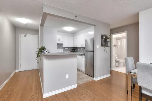 64 Benton ST #301, Kitchener, ON N2G 4L9