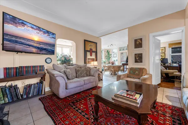 58 East AVE S, Hamilton, ON L8N 2T4