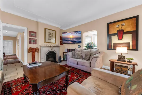 58 East AVE S, Hamilton, ON L8N 2T4