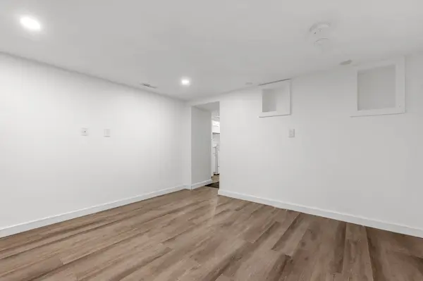 58 East AVE S #Lower, Hamilton, ON L8N 2T4