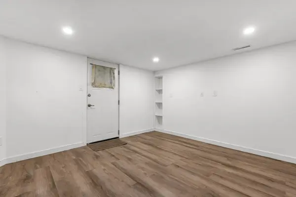 58 East AVE S #Lower, Hamilton, ON L8N 2T4