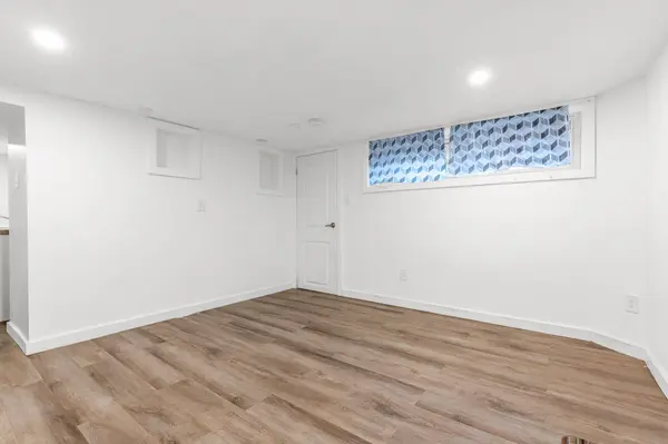 58 East AVE S #Lower, Hamilton, ON L8N 2T4