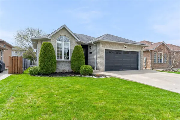 67 Loneoak CRES, Hamilton, ON L8J 2T9