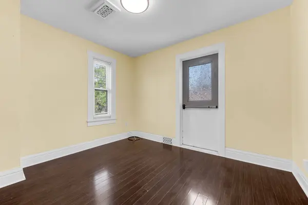153 Lake ST, St. Catharines, ON L2R 5Y5