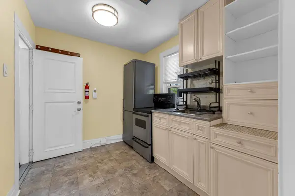153 Lake ST, St. Catharines, ON L2R 5Y5