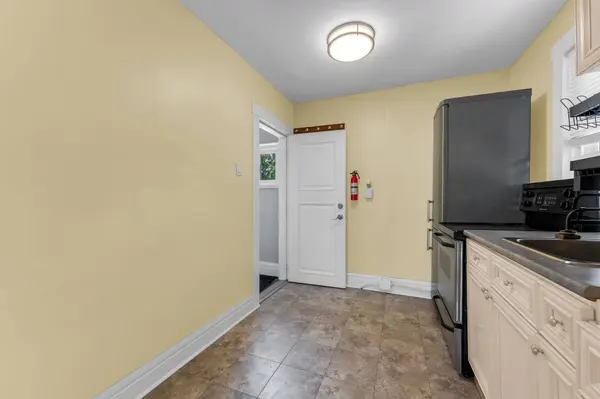 153 Lake ST, St. Catharines, ON L2R 5Y5