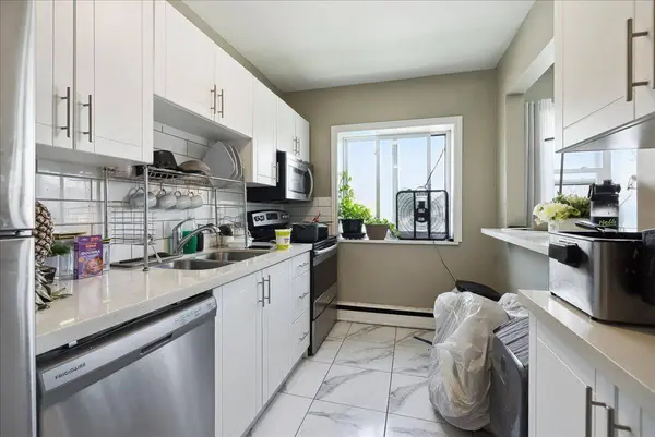 291 East 38th ST #6, Hamilton, ON L8V 4G2