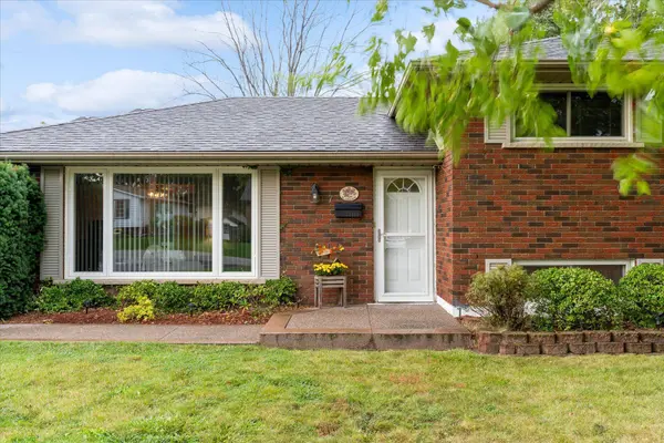 7 Douglas AVE, Grimsby, ON L3M 4E3