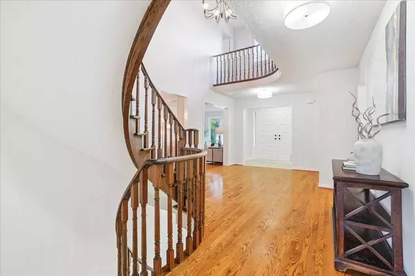 1154 Beechgrove CRES, Oakville, ON L6M 2B2