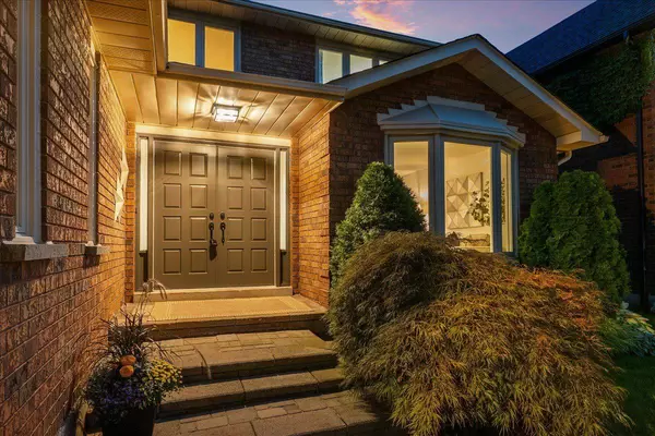 1154 Beechgrove CRES, Oakville, ON L6M 2B2