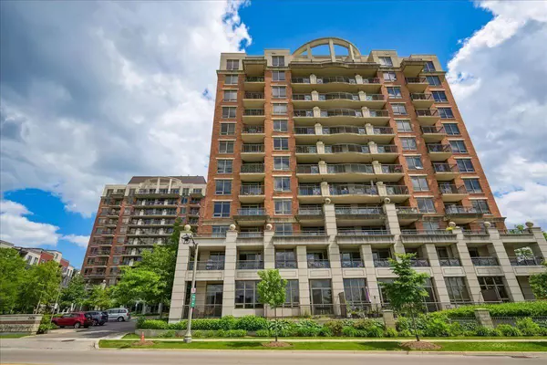 2379 Central Park DR #209, Oakville, ON L6H 0E3