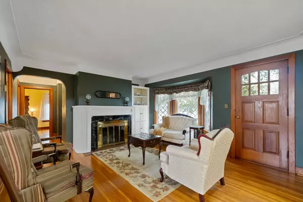 3835 Main ST, Niagara Falls, ON L2G 6B4