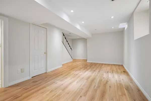 1493 Derby County CRES, Oakville, ON L6M 4N9