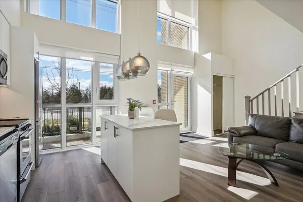 509 Dundas ST W #103, Oakville, ON L6M 4M2