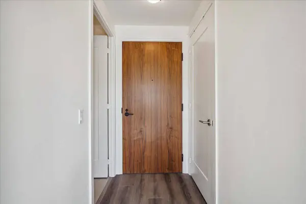 509 Dundas ST W #103, Oakville, ON L6M 4M2