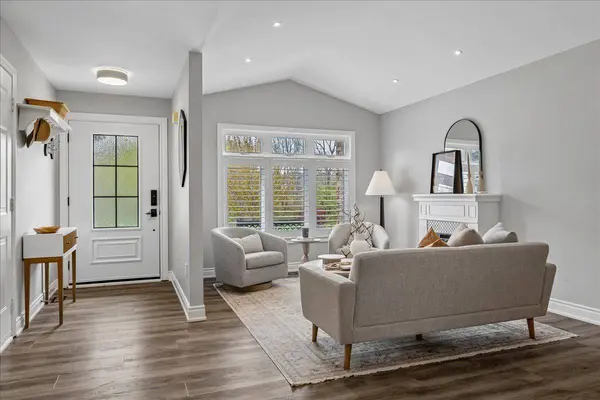 147 Valridge DR, Hamilton, ON L9G 4Y4