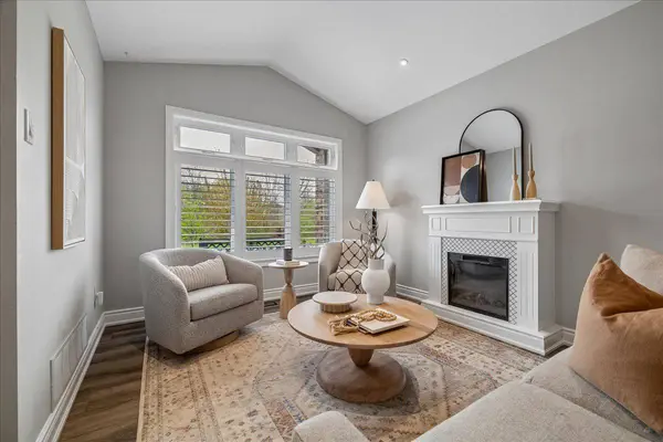 147 Valridge DR, Hamilton, ON L9G 4Y4